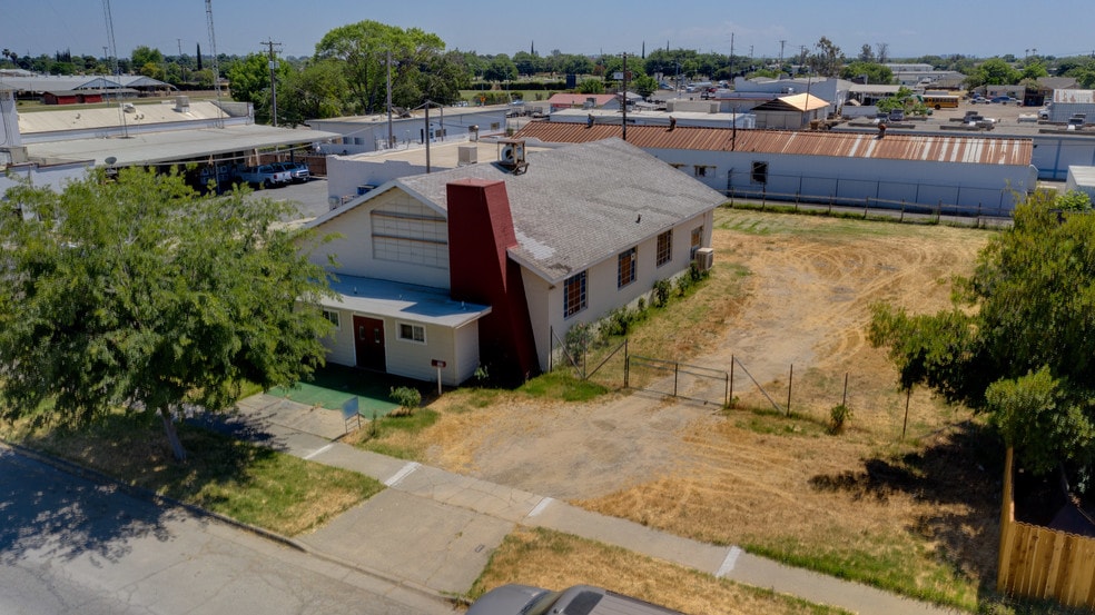More Photos Of 332 W 8th St, Merced Religious Facility For Sale