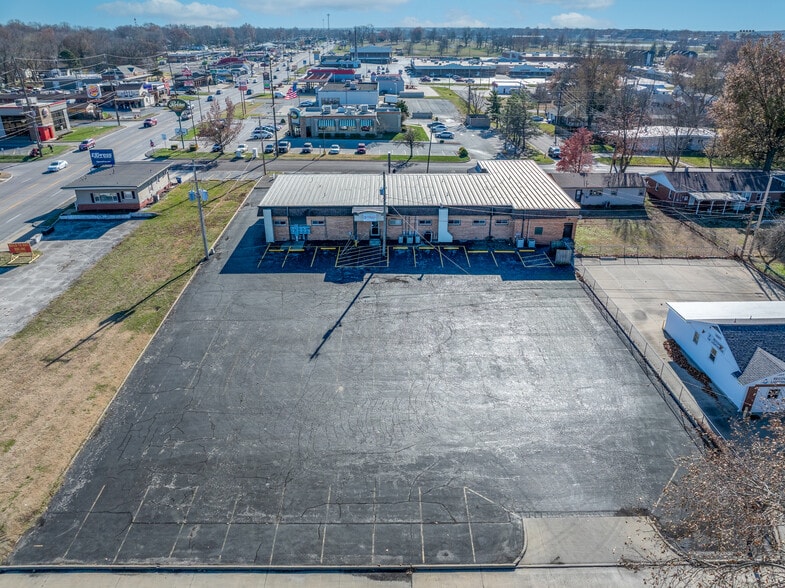More Photos Of 1806 W 11th St, Sedalia Office For Lease