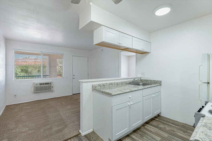 More Photos Of 5770 S Jeanette Blvd, Tucson Apartments For Sale
