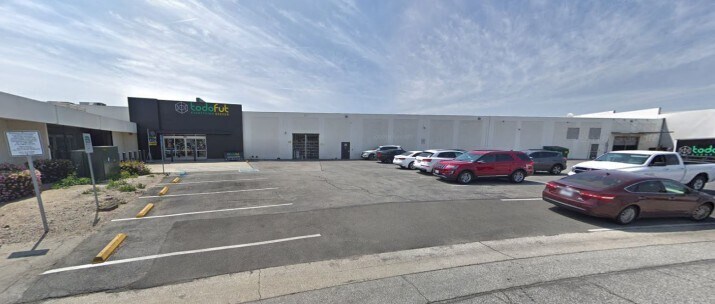 More Photos Of 3090 E Airport Way, Long Beach Warehouse For Lease