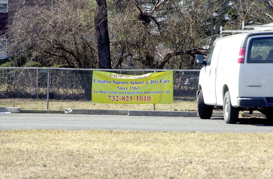 More Photos Of 9 Stanworth Rd, Kendall Park Daycare Center For Sale