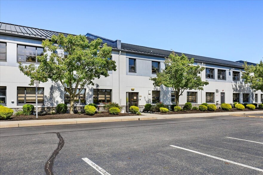 More Photos Of 1 Radar Way, Tinton Falls Office For Lease