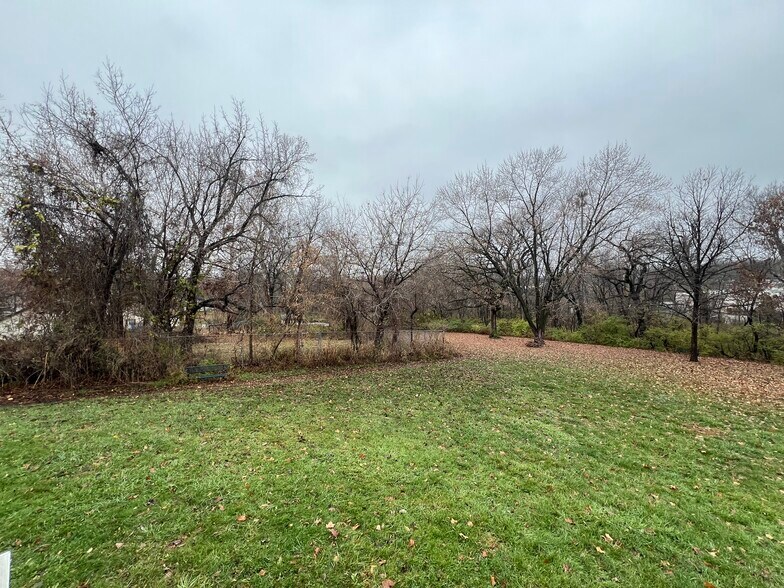 More Photos Of TBD E Park ave, Kansas City Land For Sale
