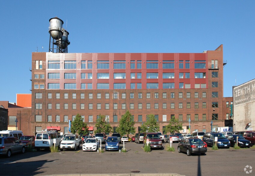 More Photos Of 325 S Lake Ave, Duluth Office For Lease
