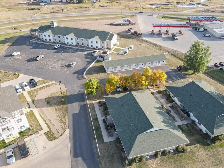 More Photos Of 158 Rodeo Dr, Killdeer Hotel For Sale