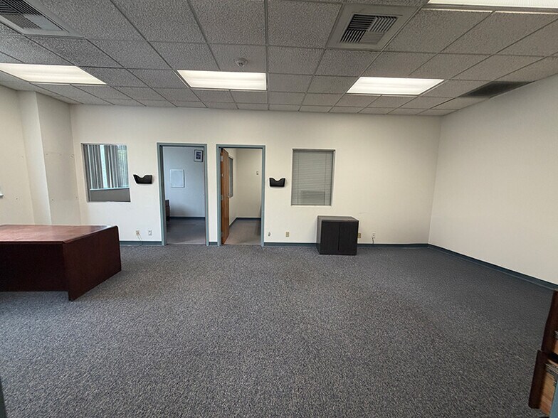 More Photos Of 7003 N Figueroa St, Los Angeles Office For Lease