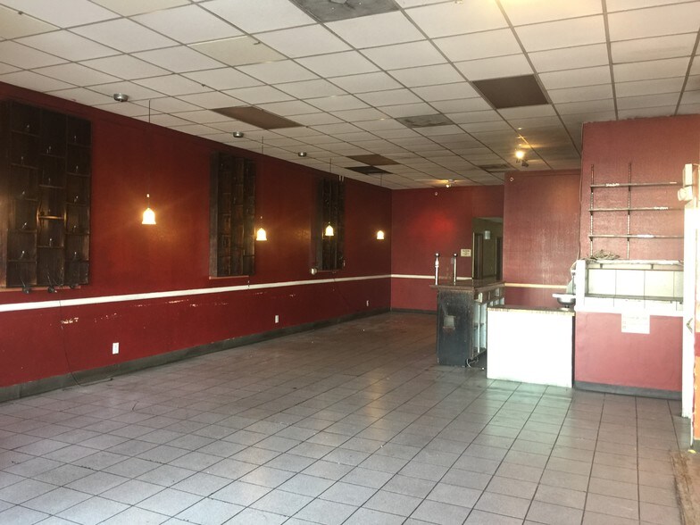 More Photos Of 108 W 3rd St, Long Beach Restaurant For Sale