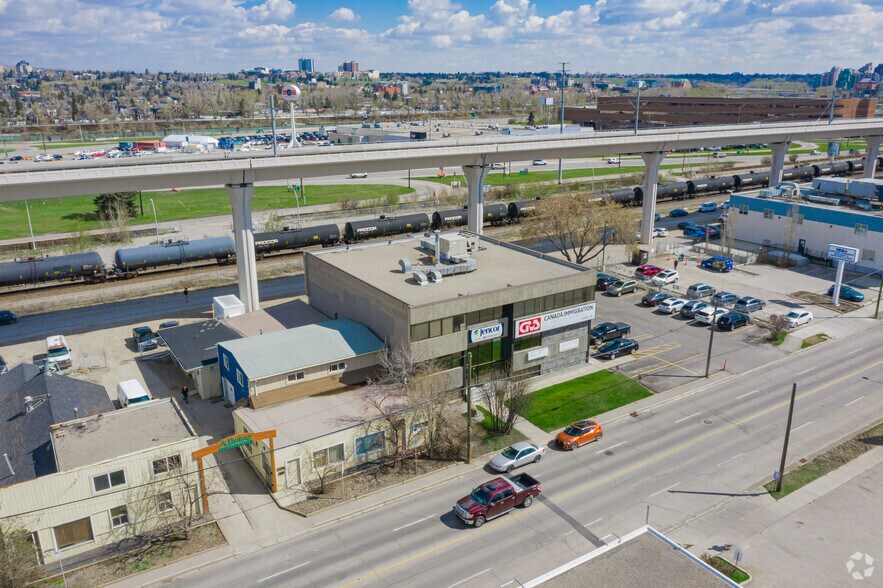 More Photos Of 1822 10th Ave SW, Calgary Office For Lease