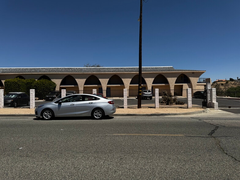 More Photos Of 17990 Bangor Ave, Hesperia Apartments For Sale