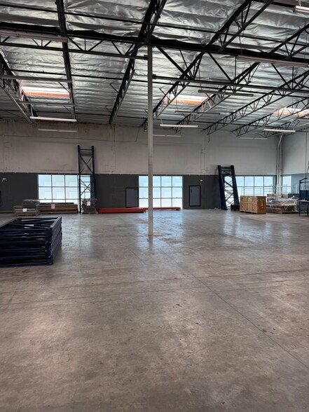 More Photos Of 1980 Goodyear Ave, Ventura Warehouse For Lease