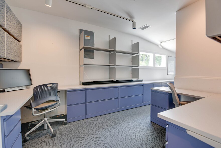 More Photos Of 701 Simonton St, Key West Office For Sale