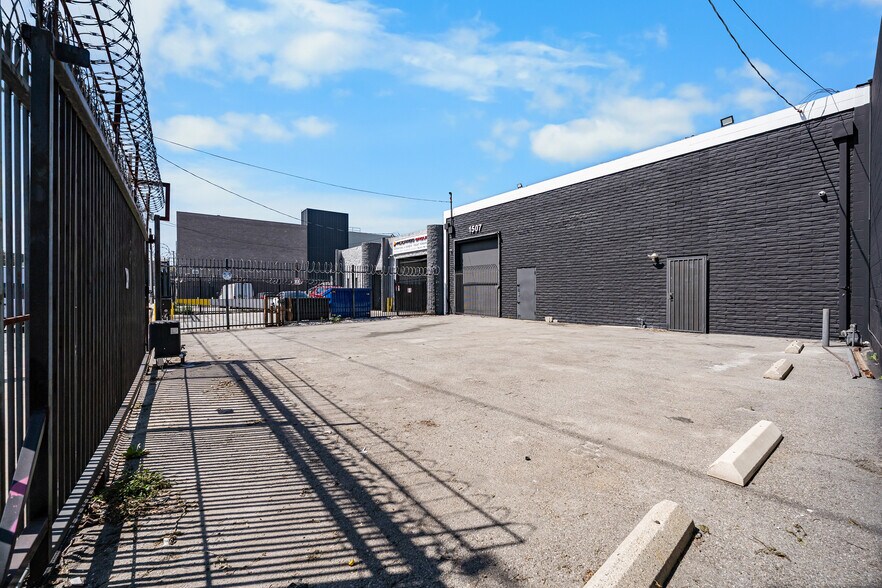 More Photos Of 1507 Essex St, Los Angeles Warehouse For Sale