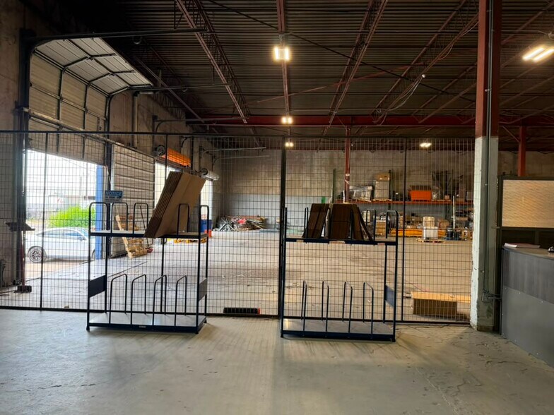 More Photos Of 4603 Warehouse Ln, Laredo Warehouse For Lease