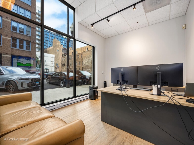 More Photos Of 435 W Erie St, Chicago Apartments For Sale