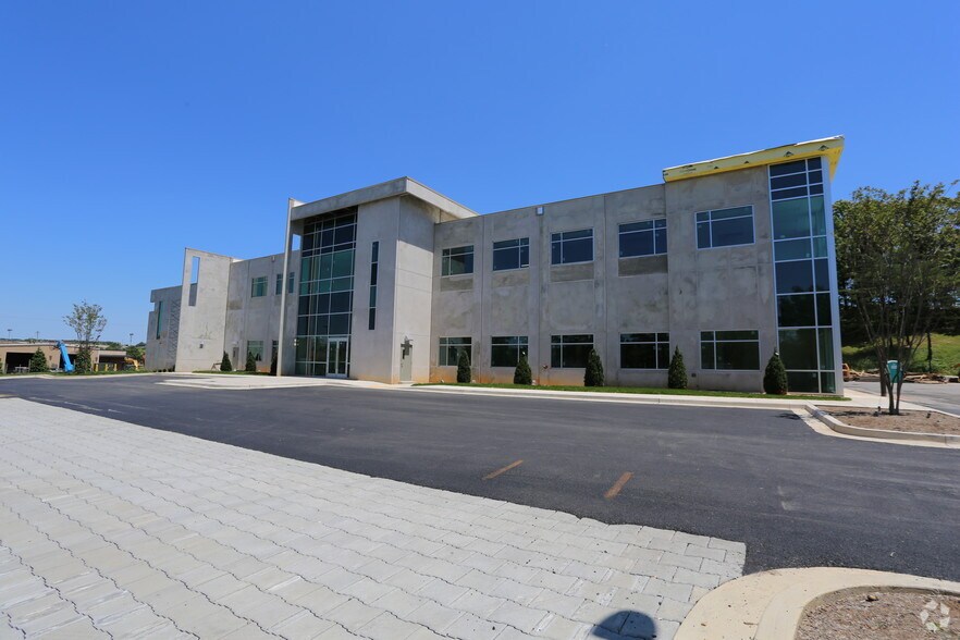 More Photos Of 7521 Jefferson Ave, Hyattsville Flex For Lease