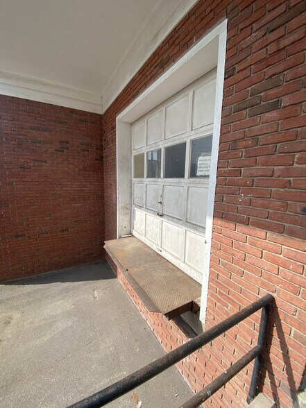 More Photos Of 1700 Hudson Ave, Rochester Office For Lease