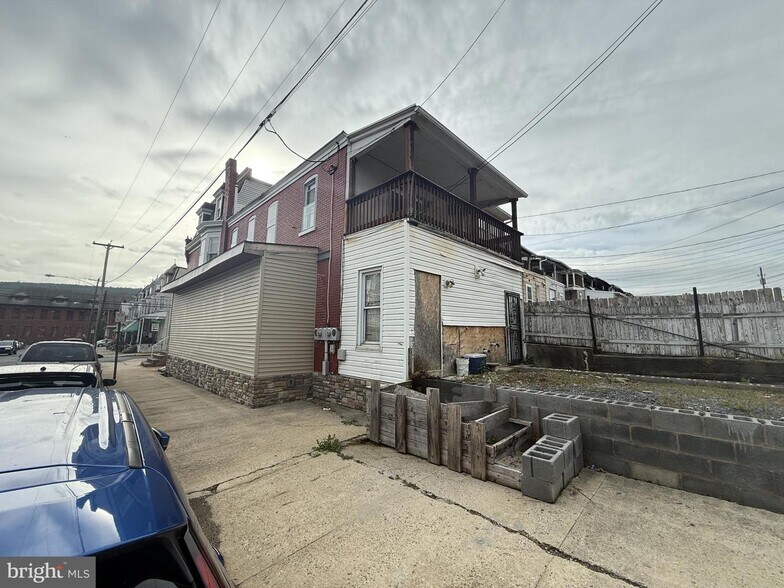 More Photos Of 1262 Church St, Reading Storefront Retail Residential For Sale