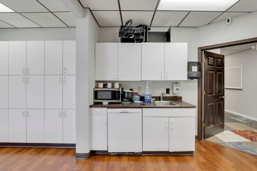 More Photos Of 4241 Kimberly Pky, Columbus Office For Sale