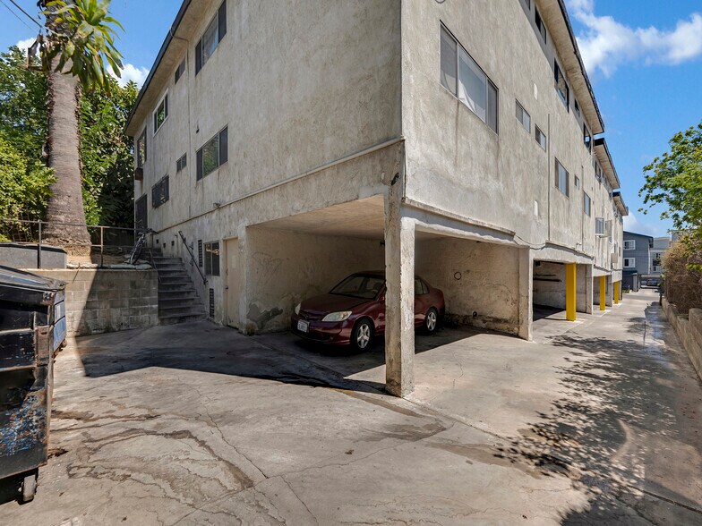 More Photos Of 5623 Meridian St, Los Angeles Apartments For Sale