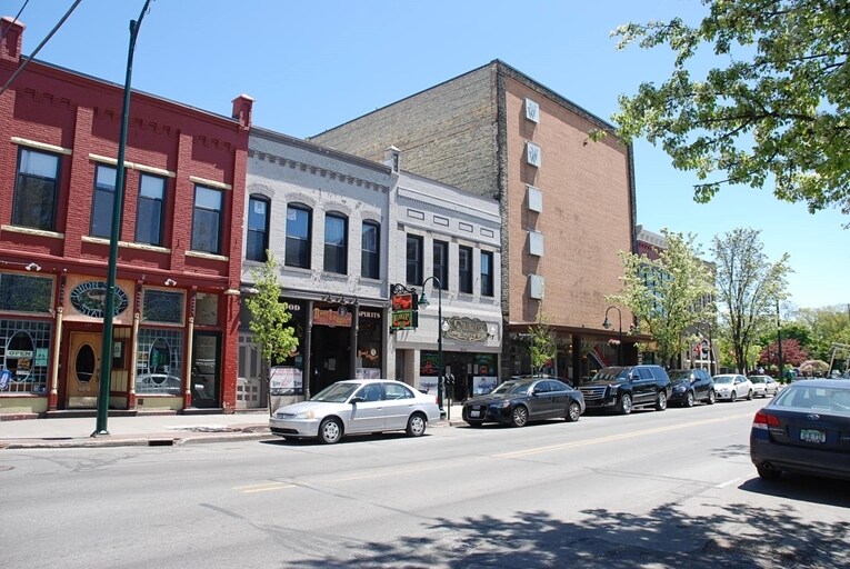 More Photos Of 127 S Union St, Traverse City Restaurant For Sale