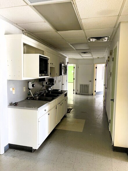 More Photos Of 17450 Hoo Shoo Too Rd, Baton Rouge Loft Creative Space For Sale