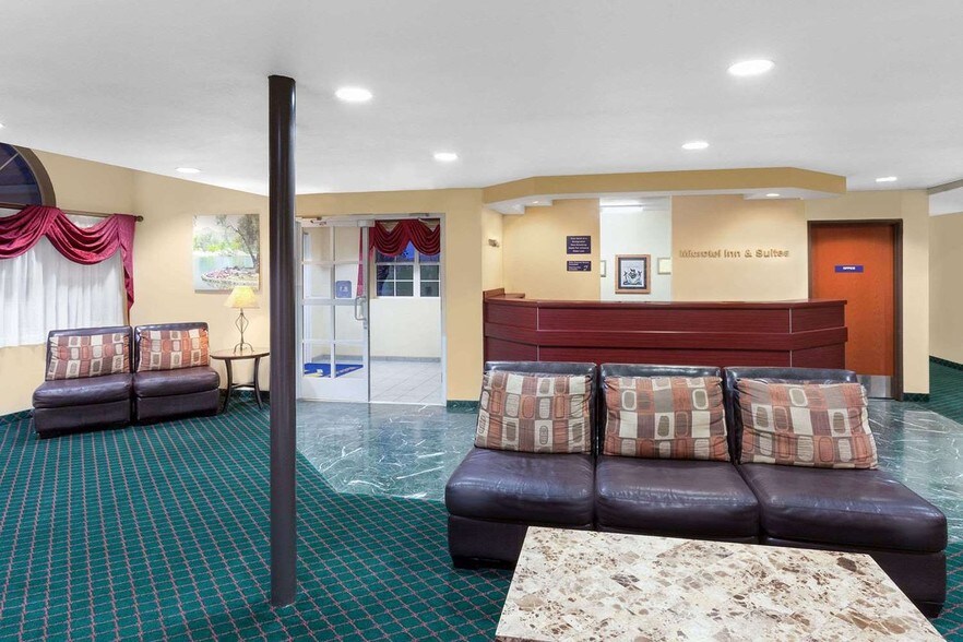 More Photos Of 28784 Commerce Way, Wellton Hotel For Sale