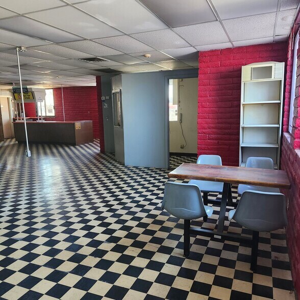 More Photos Of 35 Acoma Blvd S, Lake Havasu City Storefront Retail Office For Sale