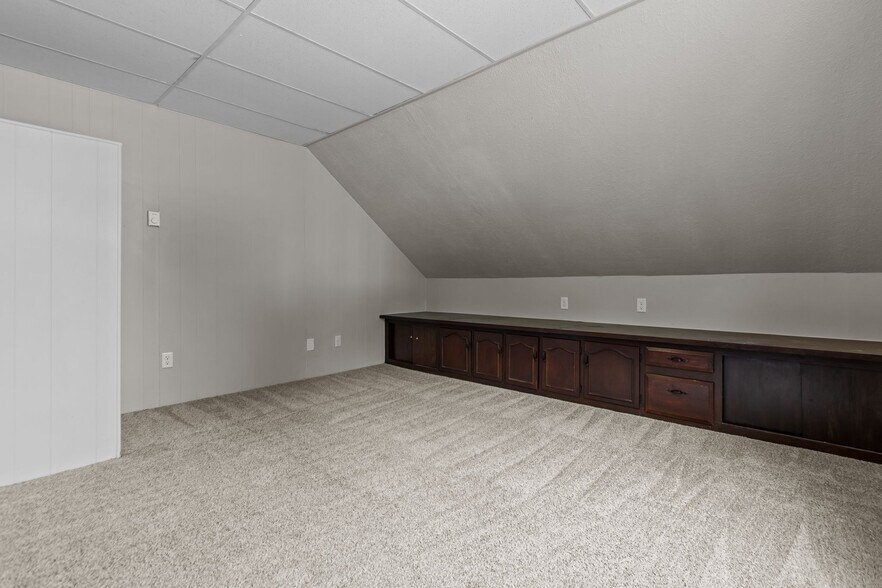 More Photos Of 1903 E Apple Creek Rd, Appleton Apartments For Sale