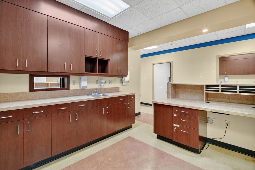 More Photos Of 15701 State Road 50, Clermont Medical For Lease