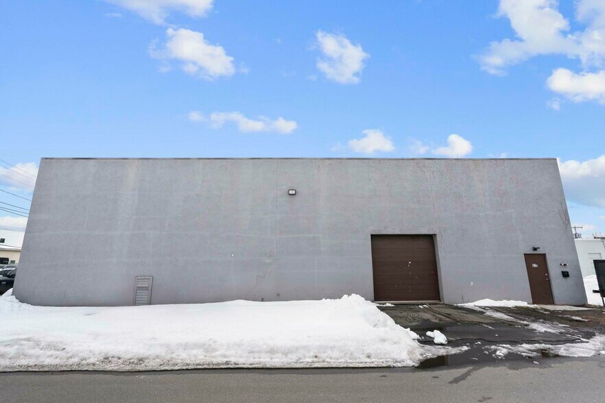More Photos Of 85-87 James St, East Hartford Flex For Sale