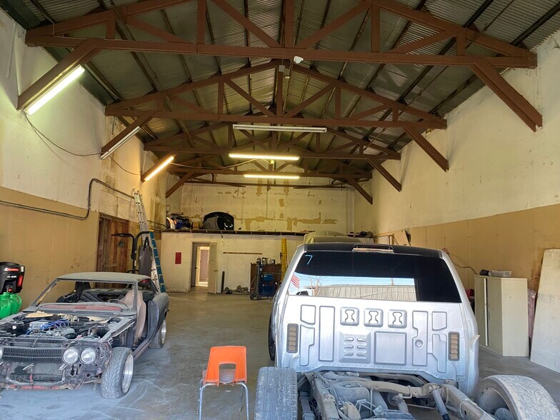 More Photos Of 1316 7th St, Modesto Warehouse For Lease