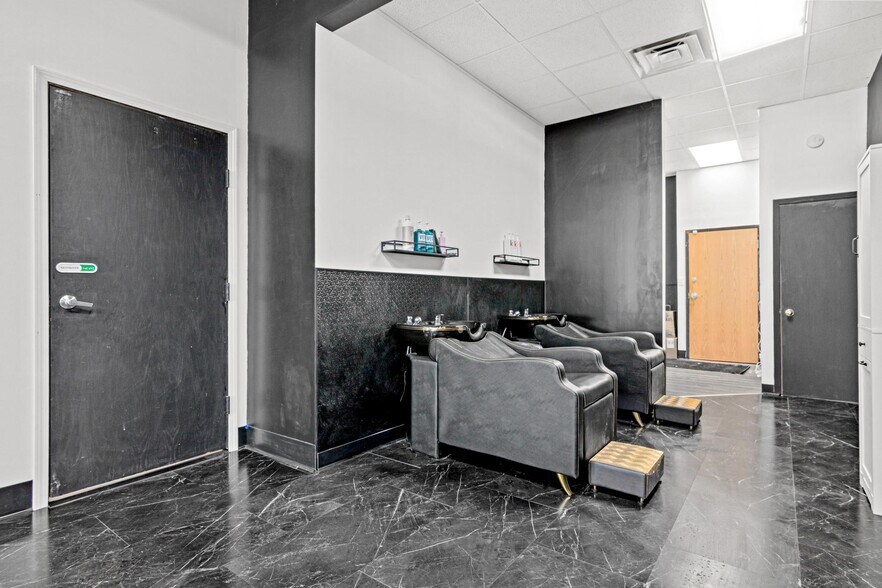 More Photos Of 5611 Chicago Ave, Minneapolis Storefront For Sale