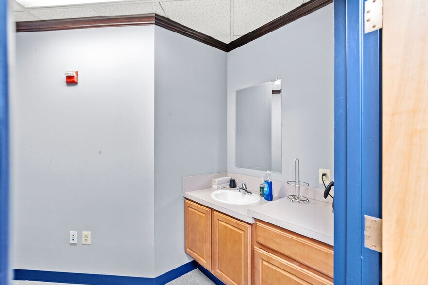 More Photos Of 4640 Forbes Blvd, Lanham Office For Lease