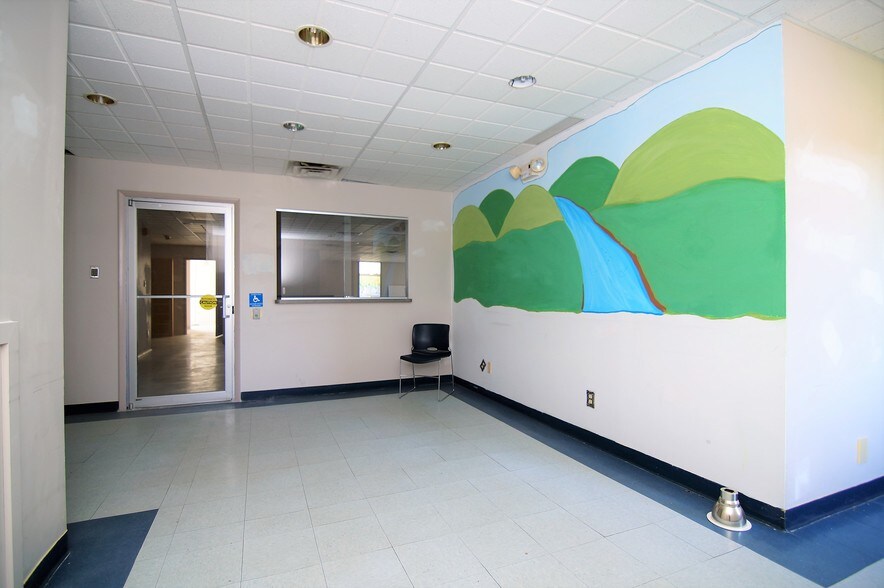 More Photos Of 555 E Eads Pky, Lawrenceburg Medical For Sale