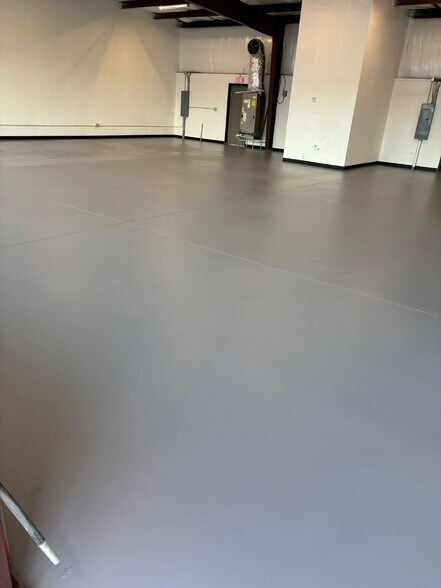 More Photos Of 10663 Monaco Dr, Jacksonville Storefront For Lease