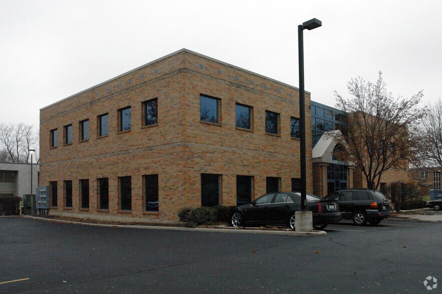 More Photos Of 452 N McLean Blvd, Elgin Medical For Sale