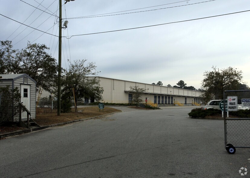 More Photos Of 3290 Benchmark Dr, Ladson Warehouse For Lease