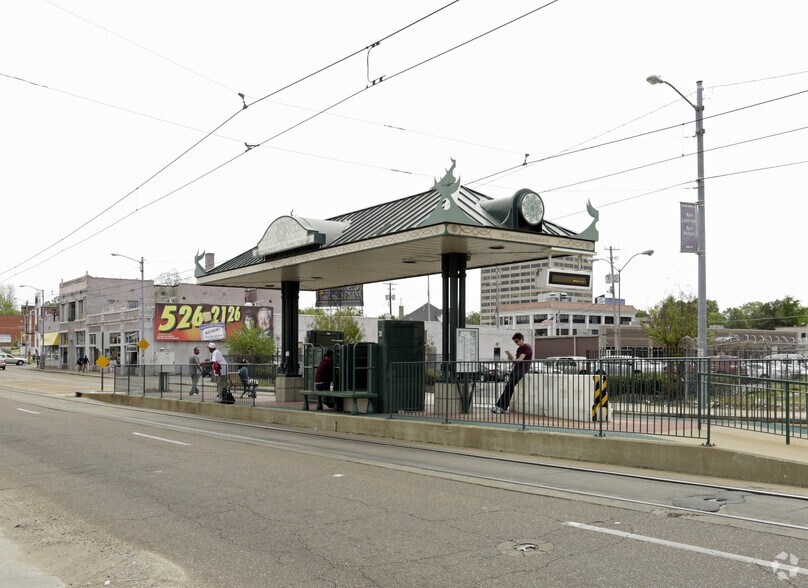 More Photos Of 1314 Madison Ave, Memphis Storefront For Sale