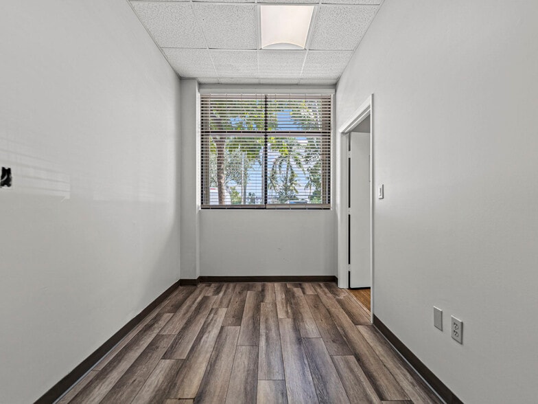 More Photos Of 731-745 Shotgun Rd, Sunrise Light Distribution For Sale