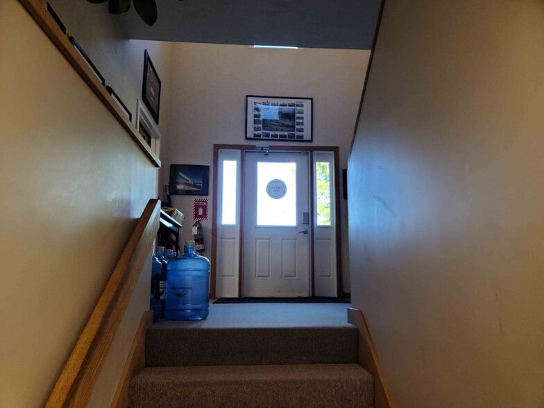 More Photos Of 114 State Rd, Sagamore Beach Warehouse For Sale