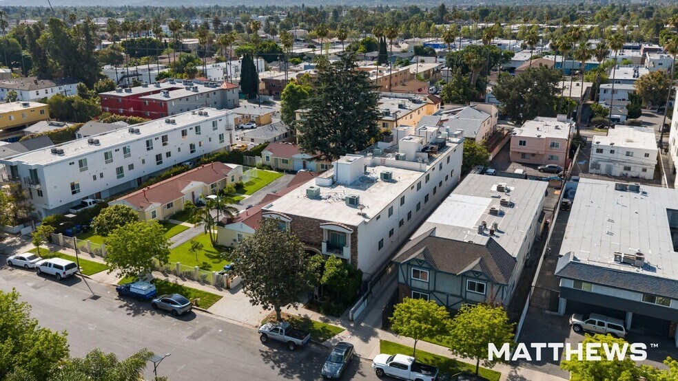 More Photos Of 14764 Sylvan St, Van Nuys Apartments For Sale