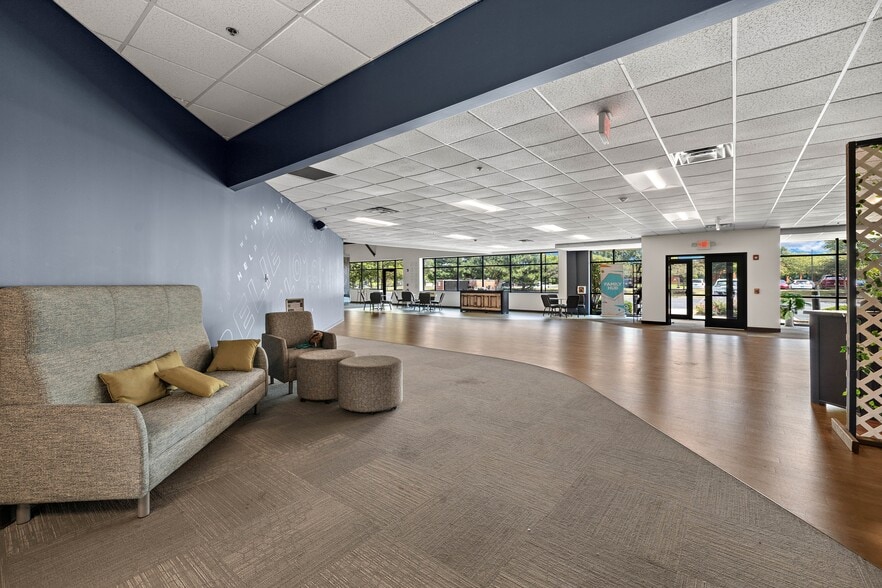 More Photos Of 1231-1251 Windham Pky, Romeoville Office For Sale
