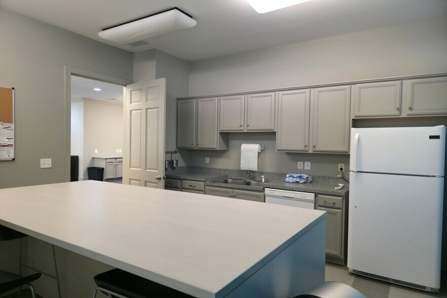 More Photos Of 17228 Lancaster Hwy, Charlotte Medical For Lease