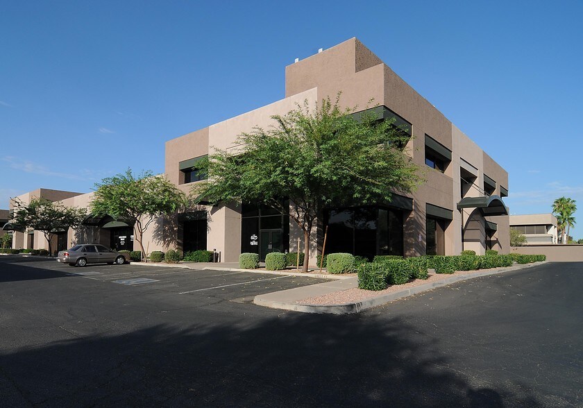 More Photos Of 9332 N 95th Way, Scottsdale Showroom For Lease
