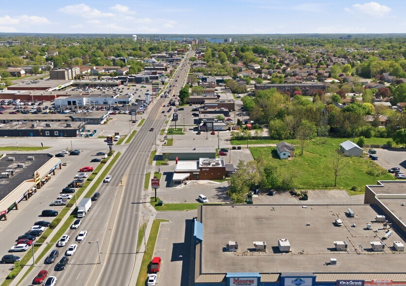 More Photos Of 350 N Front St, Belleville General Retail For Sale
