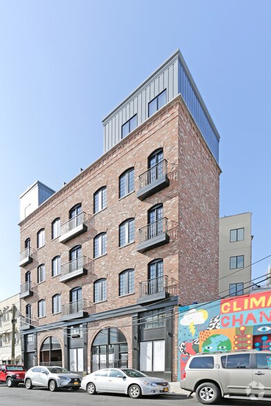 More Photos Of 291 Metropolitan Ave, Brooklyn Apartments For Lease