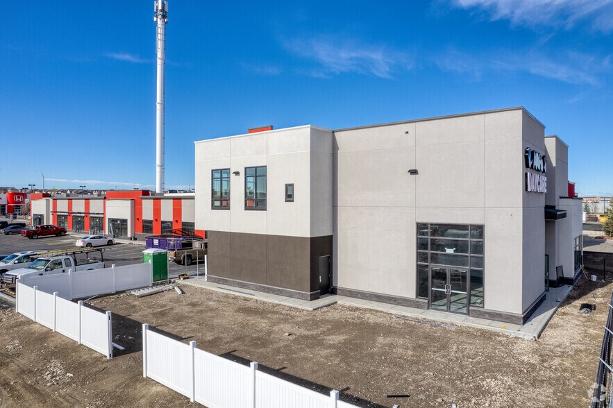 Primary Photo Of 2974 Main St SE, Airdrie General Retail For Lease