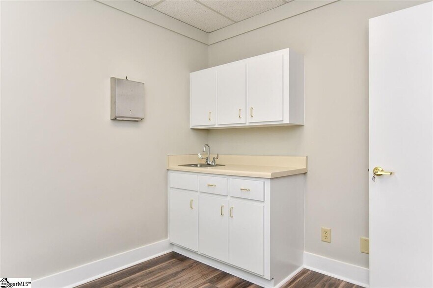 More Photos Of 552 Memorial Drive Ext, Greer Coworking Space