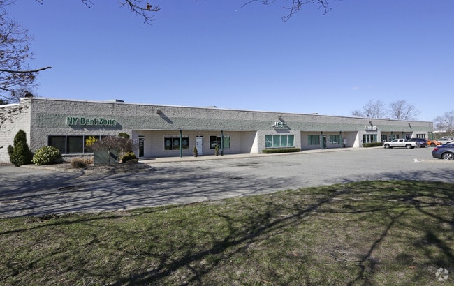 More Photos Of 5000-5014 Veterans Memorial Hwy, Holbrook Research And Development For Lease