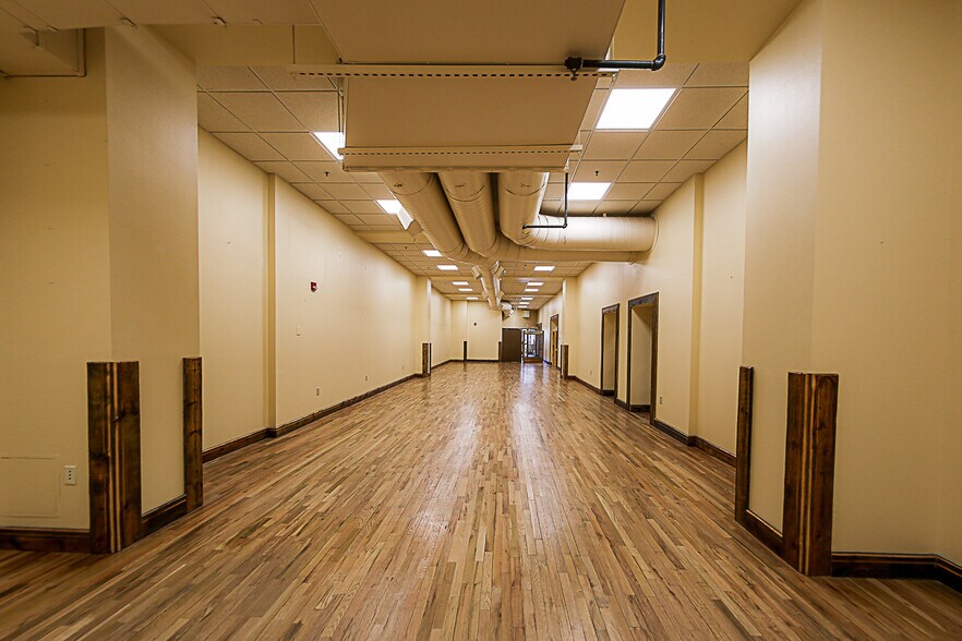 More Photos Of 216 W Lincolnway, Cheyenne Storefront Retail Office For Sale